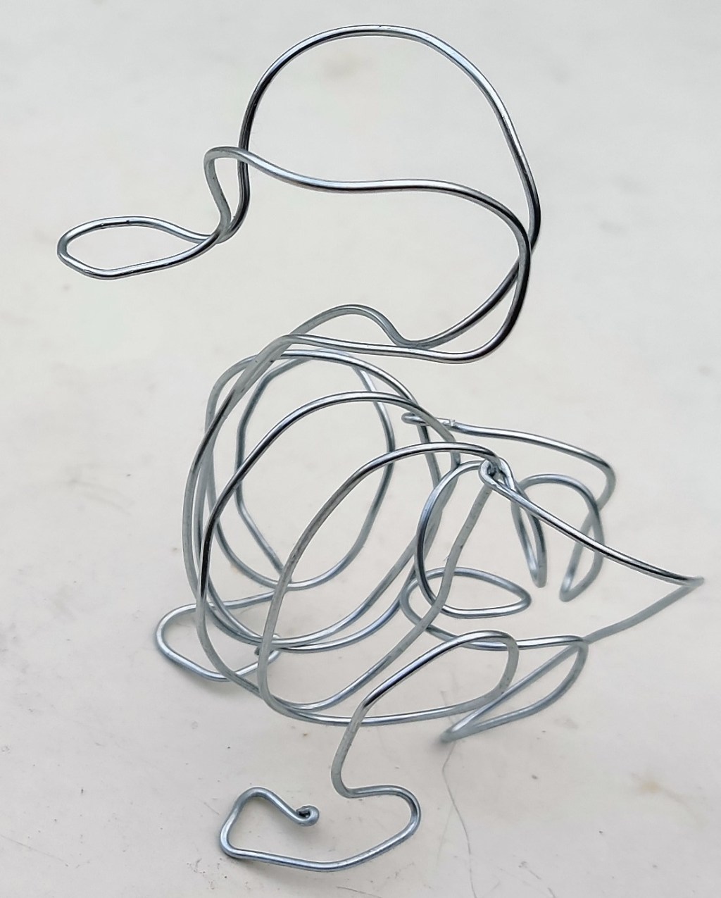 Duck, wire sculpture by Nilo Saba