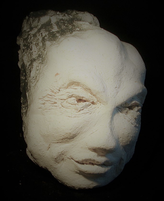 Lashio, sculpted self-portrait of Nilo Saba